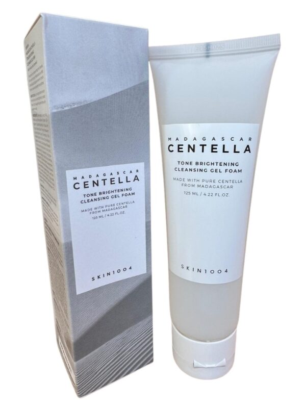 Limpiador Facial SKIN1004 Madagascar Centella Tone Brightening Cleansing Gel Foam – Ilumina, Reduce Manchas y Unifica el Tono (125ml)